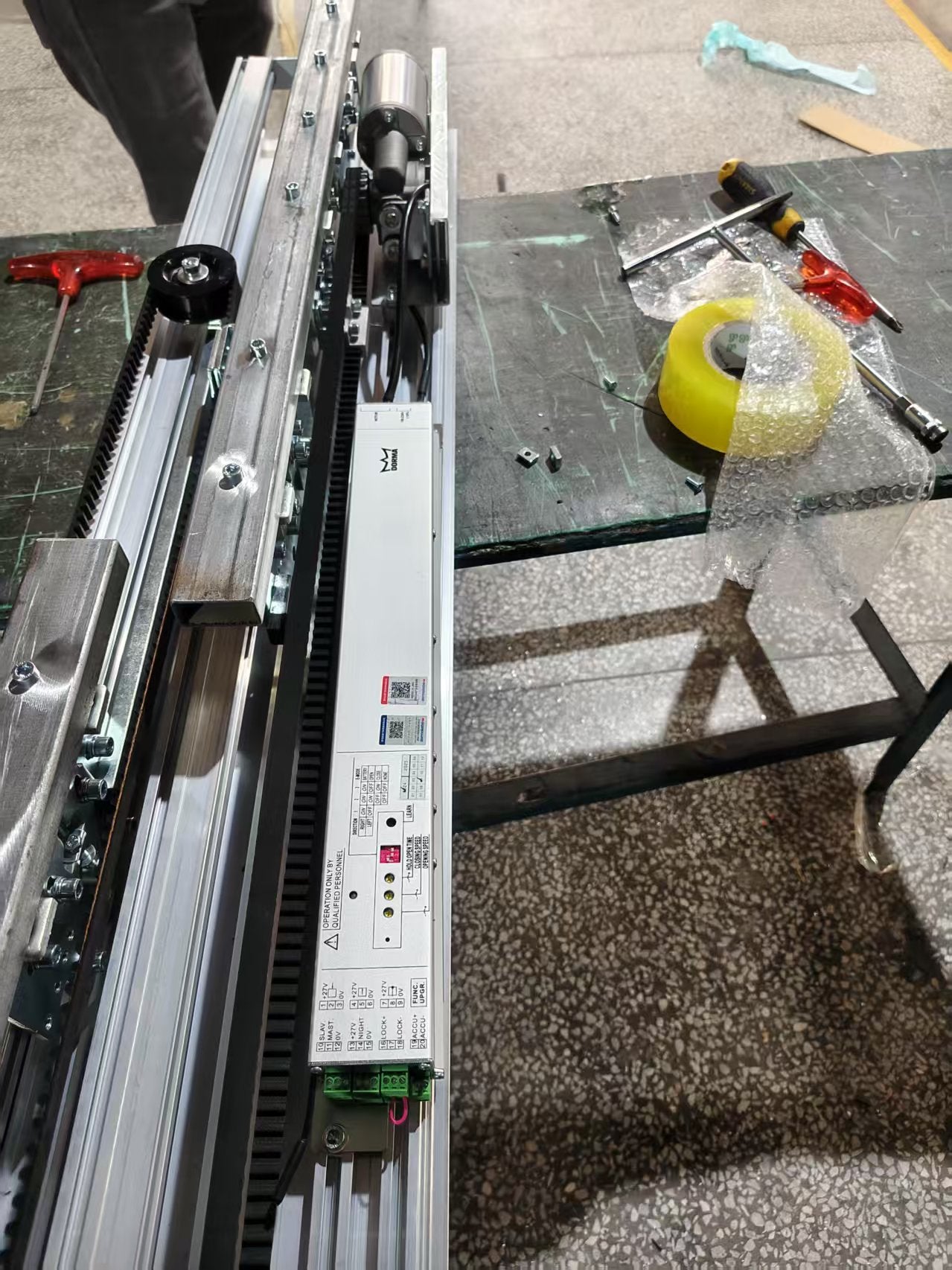 Telescopic door controller provided by the brand client